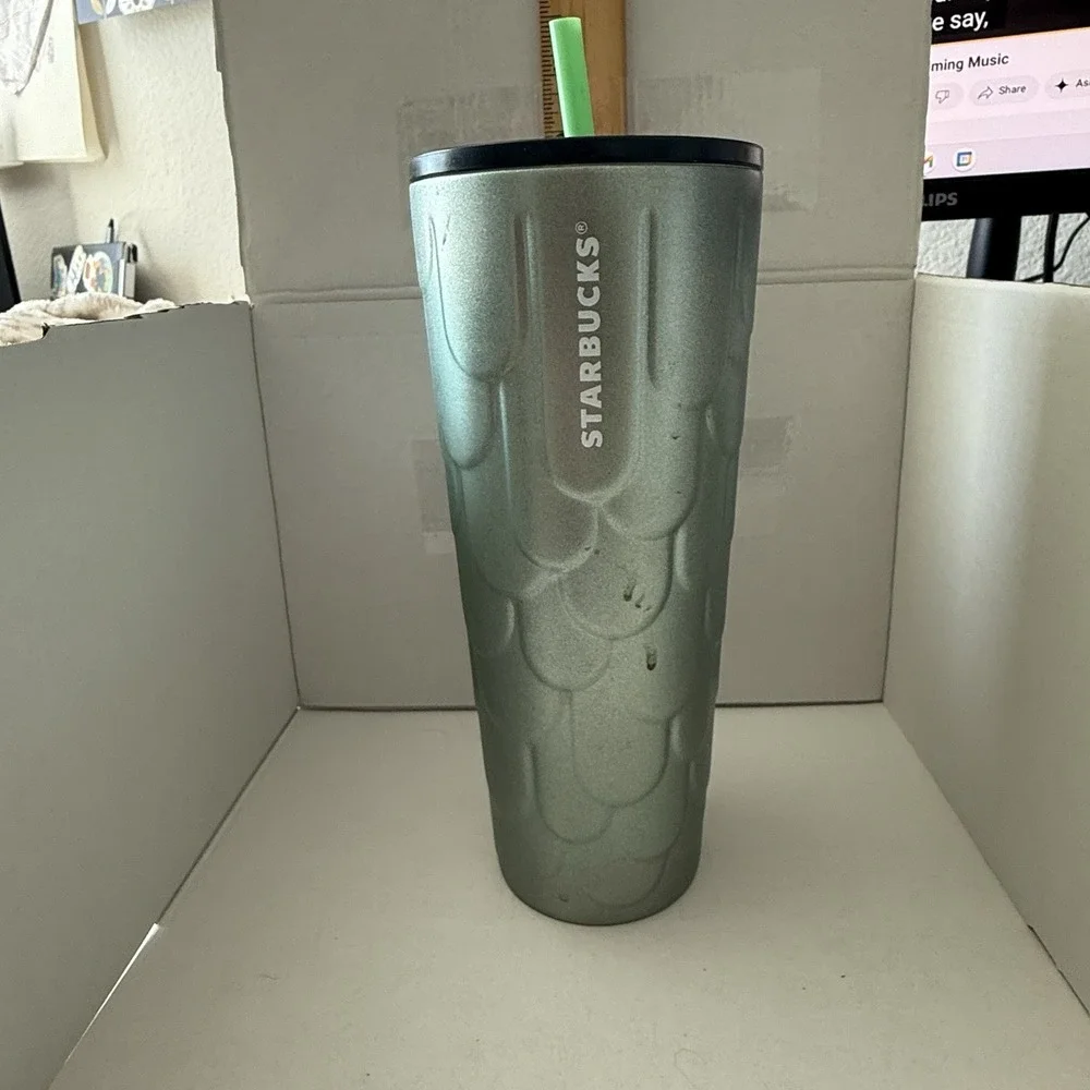 STARBUCKS Tumbler Spring 2022 Green Ombré Shimmering Mermaid‎ Scales Steel 24oz